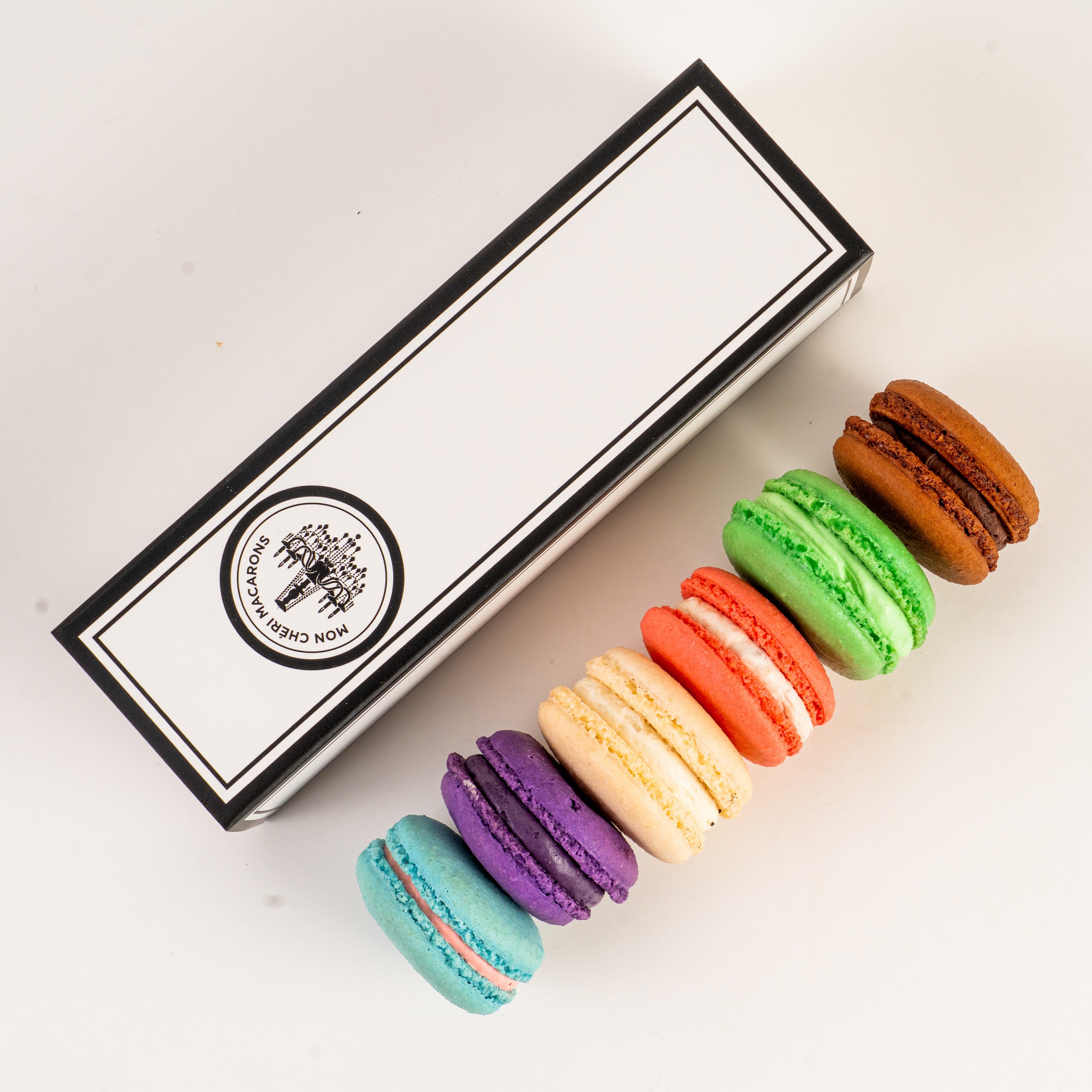Box of 6 Macarons.