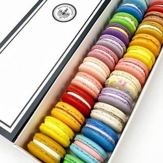 Box of 24 Macarons