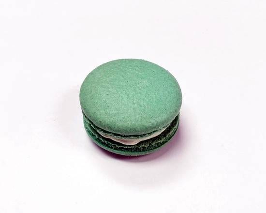 Mint Chocolate Chip Macaron.