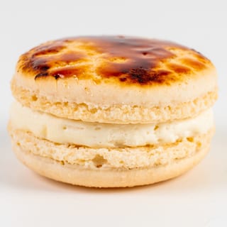 Creme Brulee Macaron