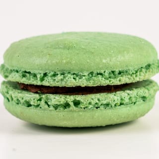 Dubai Chocolate Macaron