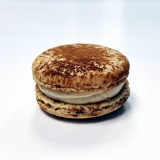 Tiramisu Macaron